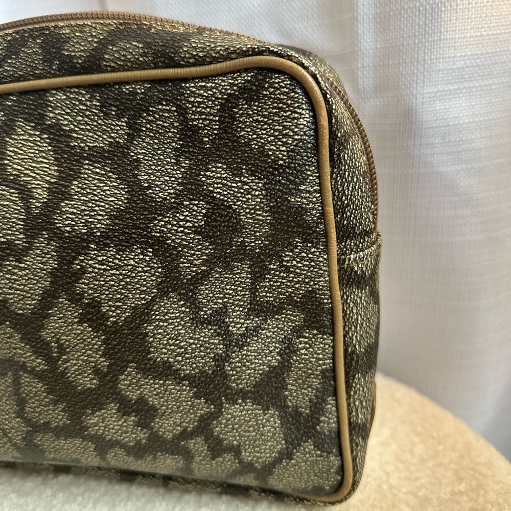 Yves Saint Laurent Hand-Painted Vintage Giraffe Print Clutch Pouch Toiletry Bagπ¦ - Picture 8 of 16